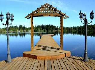 10725 E Lake Joy Dr, Carnation, WA 98014