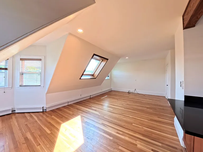 185 Davis Ave #8 — Photo 7