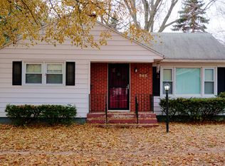 946 Lake Ct, Madison, WI 53715