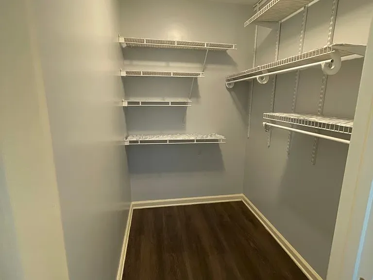 1016 Locust Ct — Photo 20