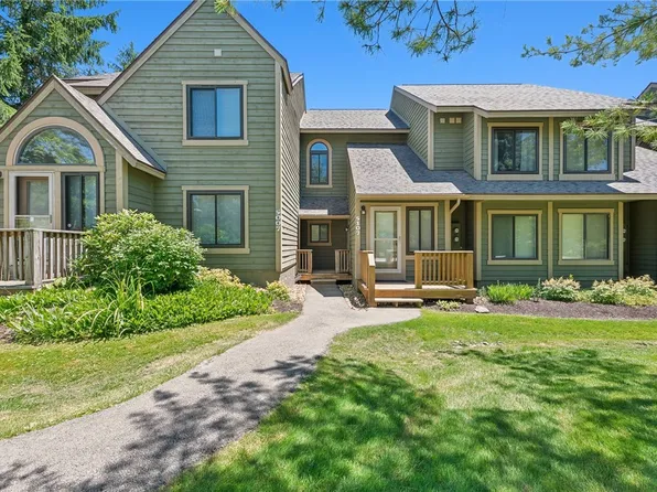 5007 Summit Dr, Hidden Valley, PA 15502