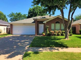 5711 Blue Meadow Trl, Arlington, TX 76017