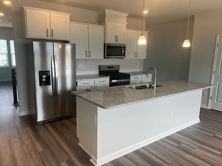 1474 Hasse Ave — Photo 10