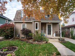 304 S 7th St, Watertown, WI 53094