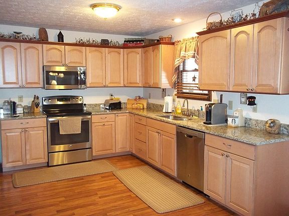 4th image of 1014 Fallway Dr
