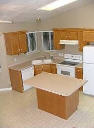 3rd image of 638 Glenwood Dr