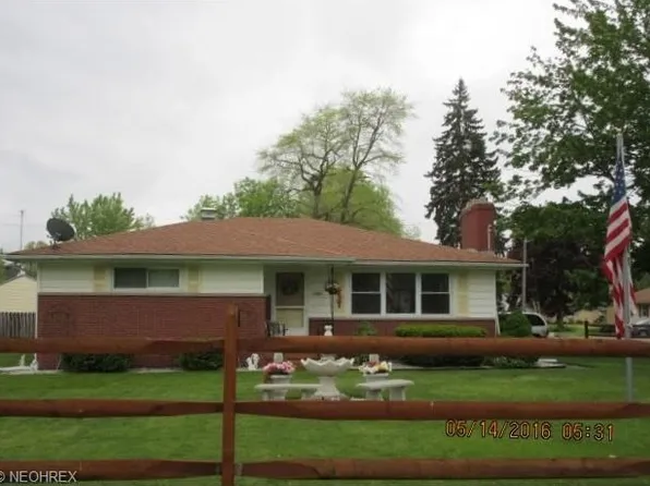 1201 Dodge St NW, Warren, OH 44485