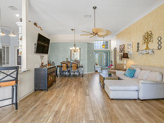 4th image of 4932 Worthington Cir NE