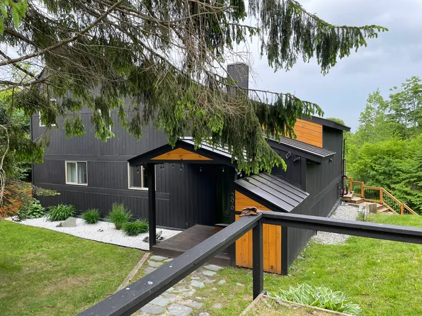 296 Wentworth Rd, Bolton Valley, VT 05477