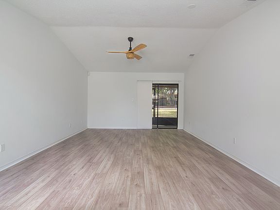 5th image of 1831 Foxhall Cir