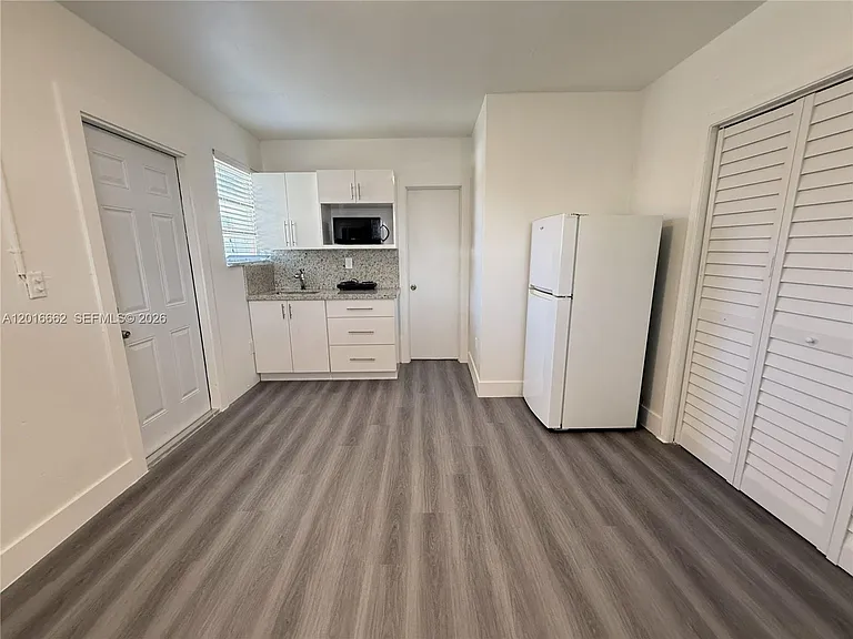 155 SW 71st Ave #0 — Photo 2