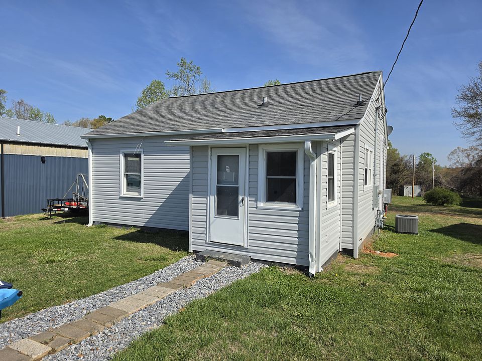 1st image of 544 W Main St