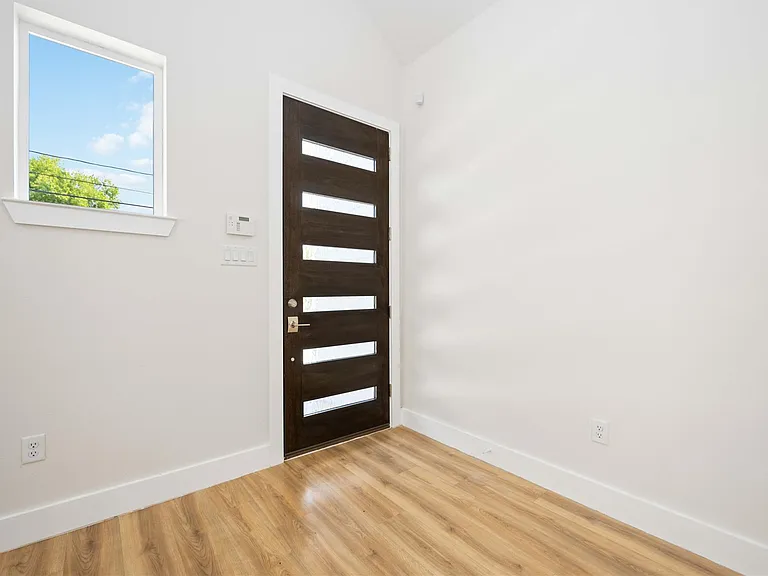 7614 Avenue L — Photo 7