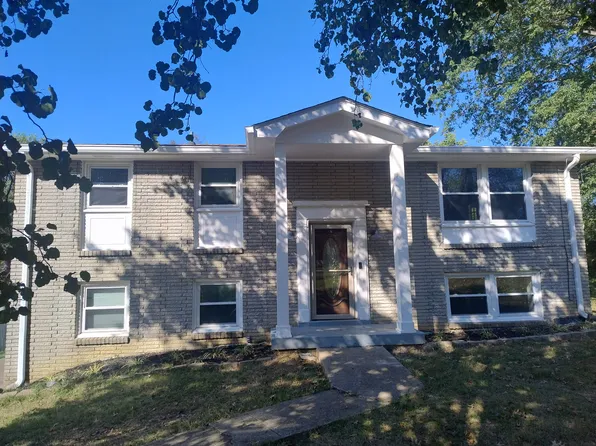 121 Robinhood Cir, Hendersonville, TN 37075