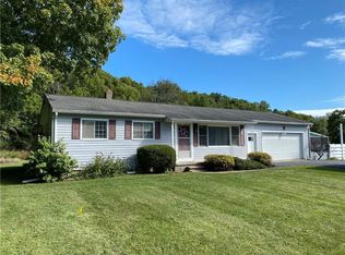 7224 Eelpot Rd, Naples, NY 14512