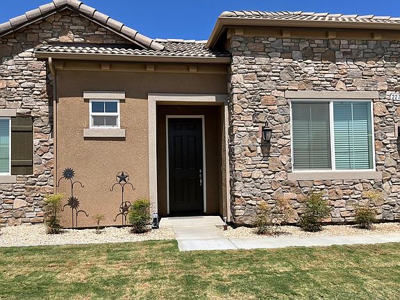 4th image of 2272 W Chianti Way