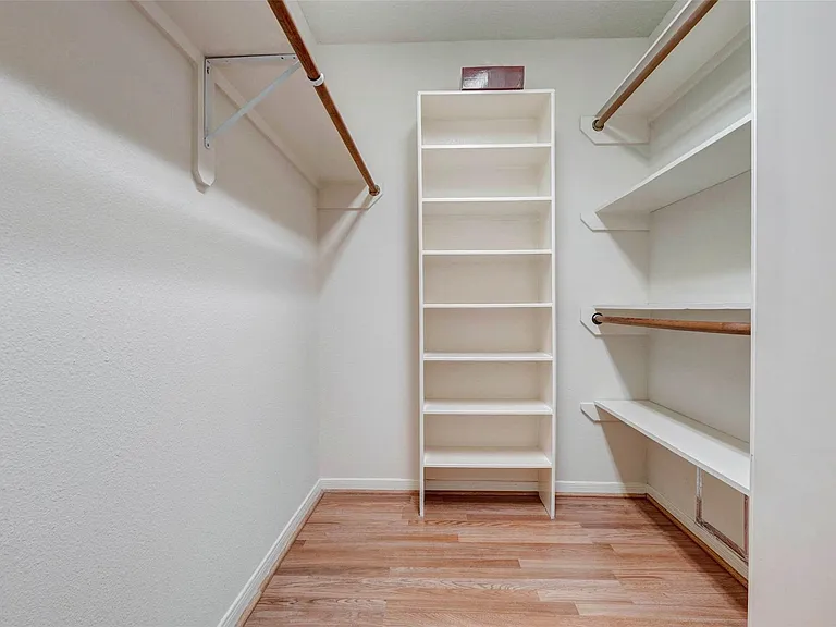 20702 Teasel Ct — Photo 9