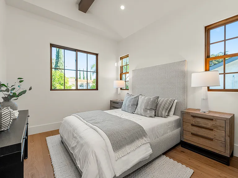 5057 Bluebell Ave — Photo 34