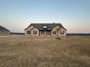 809 Valley Ridge Rd, Van Alstyne, TX 75495