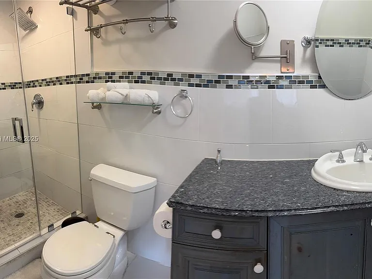 1301 Grouper Dr — Photo 3