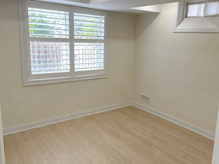 64 Grover Hill Ave #BASEMENT — Photo 6