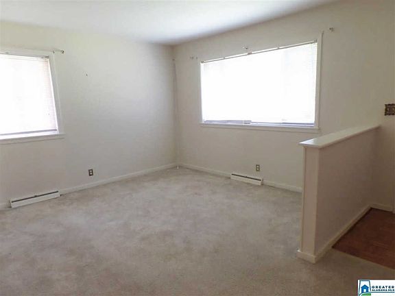 3rd image of 850 Sherwood Forest Dr