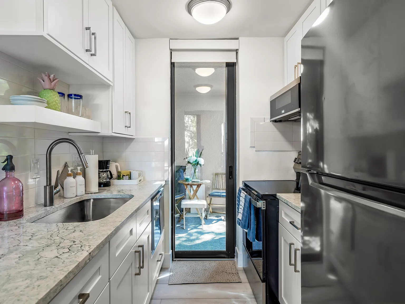 1 bed, 656 sqft, $10,600 — Photo 4