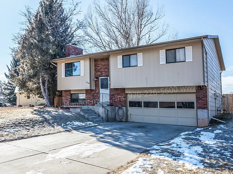 1925 Leicester Way — Photo 24