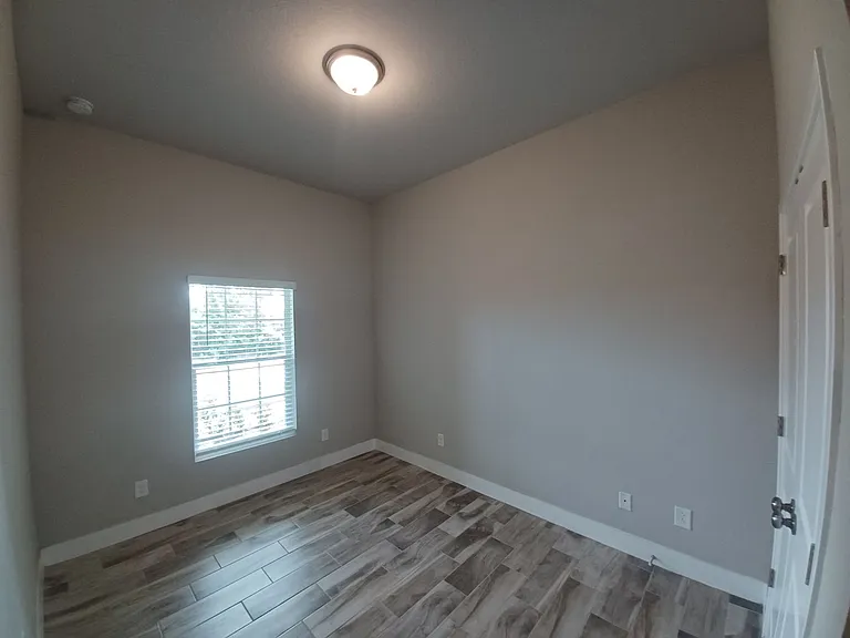1740 NW 9th Ter — Photo 24