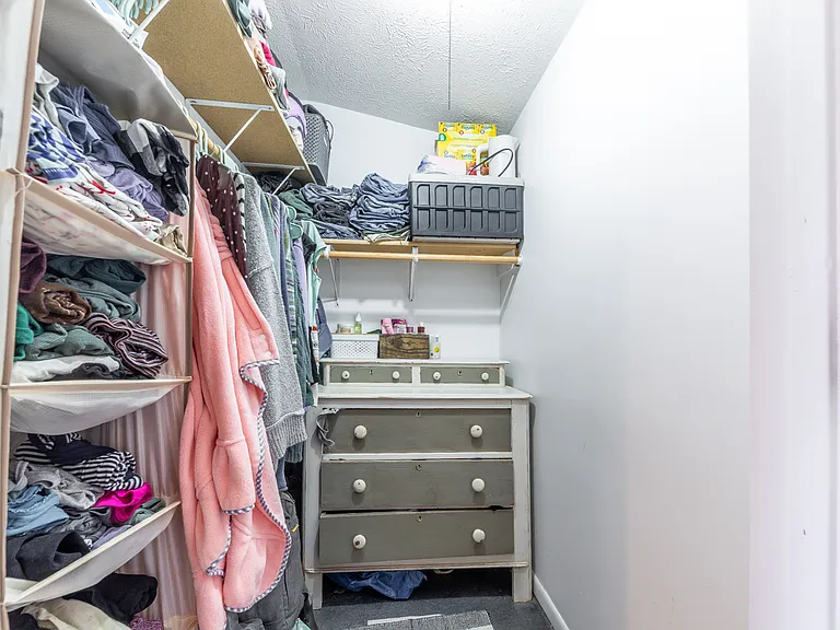 1515 Jarvis Dr — Photo 16