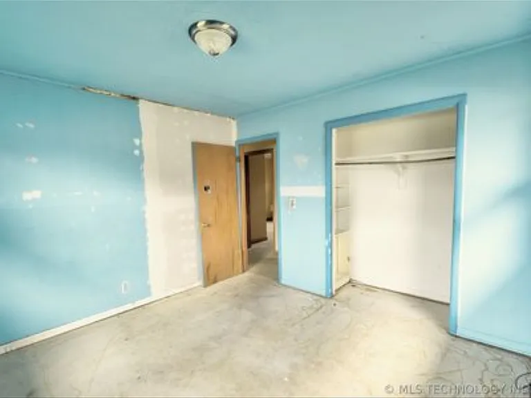 615 N Prairie Ave — Photo 8