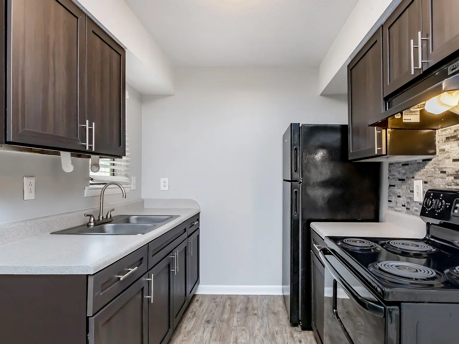 Shelton Park Apartments — Photo 2