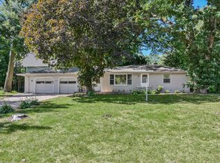 1225 Dunkirk Ln N, Plymouth, MN 55447