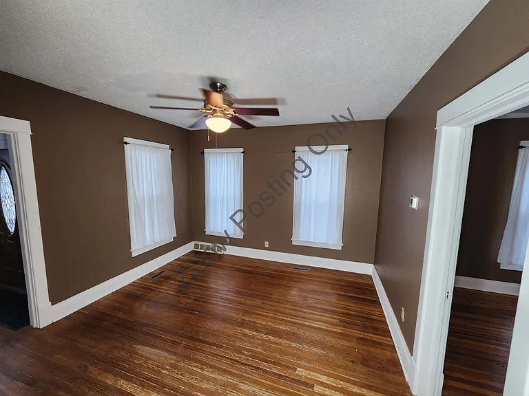 301 2nd St — Photo 3