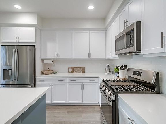 4th image of 317 Brookside Way