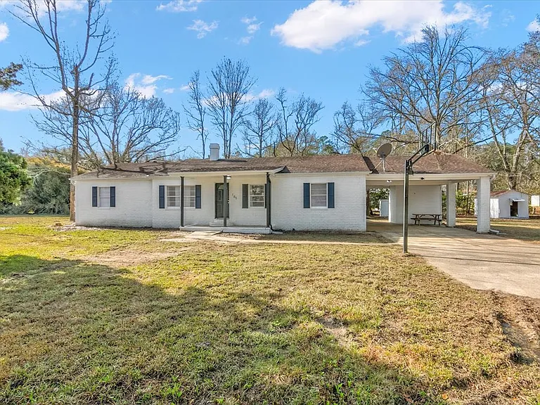 185 Weiss Bluff Rd — Photo 3