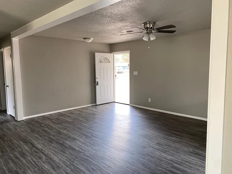 4802 Westway Trl — Photo 5