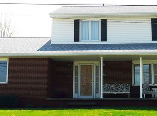 2010 Springfield Center Rd, Akron, OH 44312