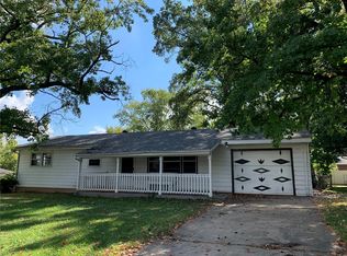 1311 Moonridge Dr, Saint Charles, MO 63303