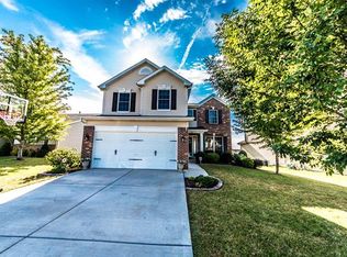 702 Lazy River Dr, Saint Paul, MO 63366
