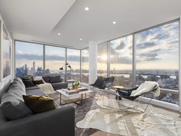 23 East 22nd Street image 27 of 30