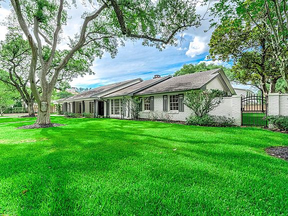3rd image of 5702 Bayou Glen Rd