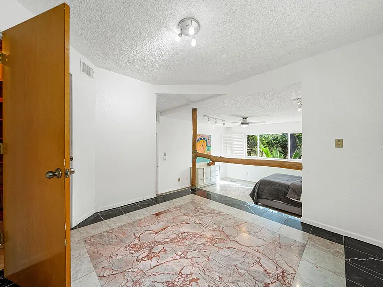 590 Cross River St #1 — Photo 15