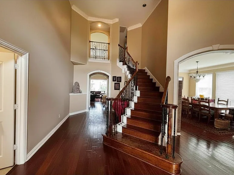 18943 Villa Bergamo Ln — Photo 2