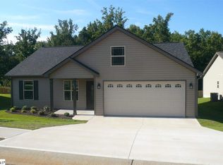 665 Chastaine Dr, Spartanburg, SC 29301