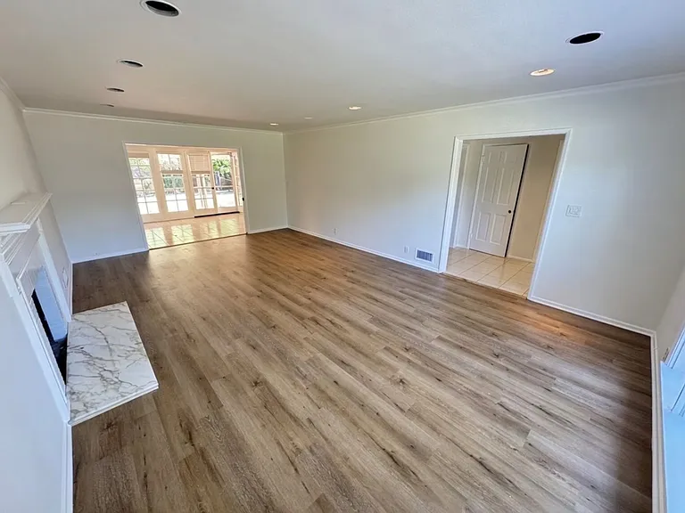 2570 Wallingford Rd — Photo 4