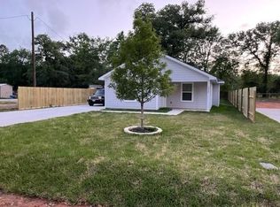 1422 Rustling Oaks Dr, Conroe, TX 77301