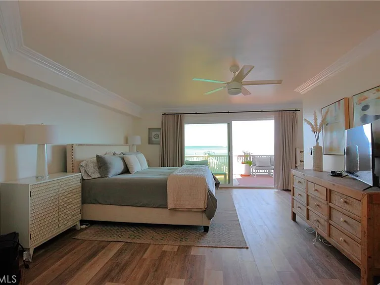 1061 Gaviota Dr — Photo 12