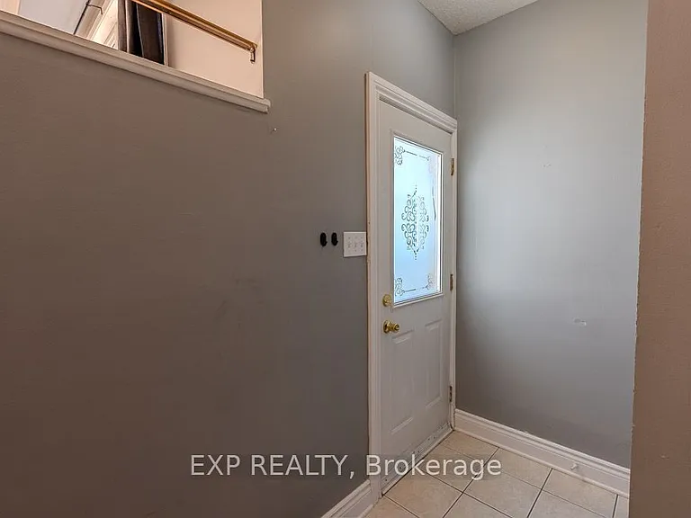 37 Forester Cres — Photo 21