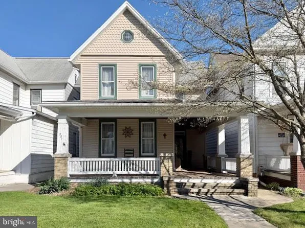 321 E Middle St, Hanover, PA 17331